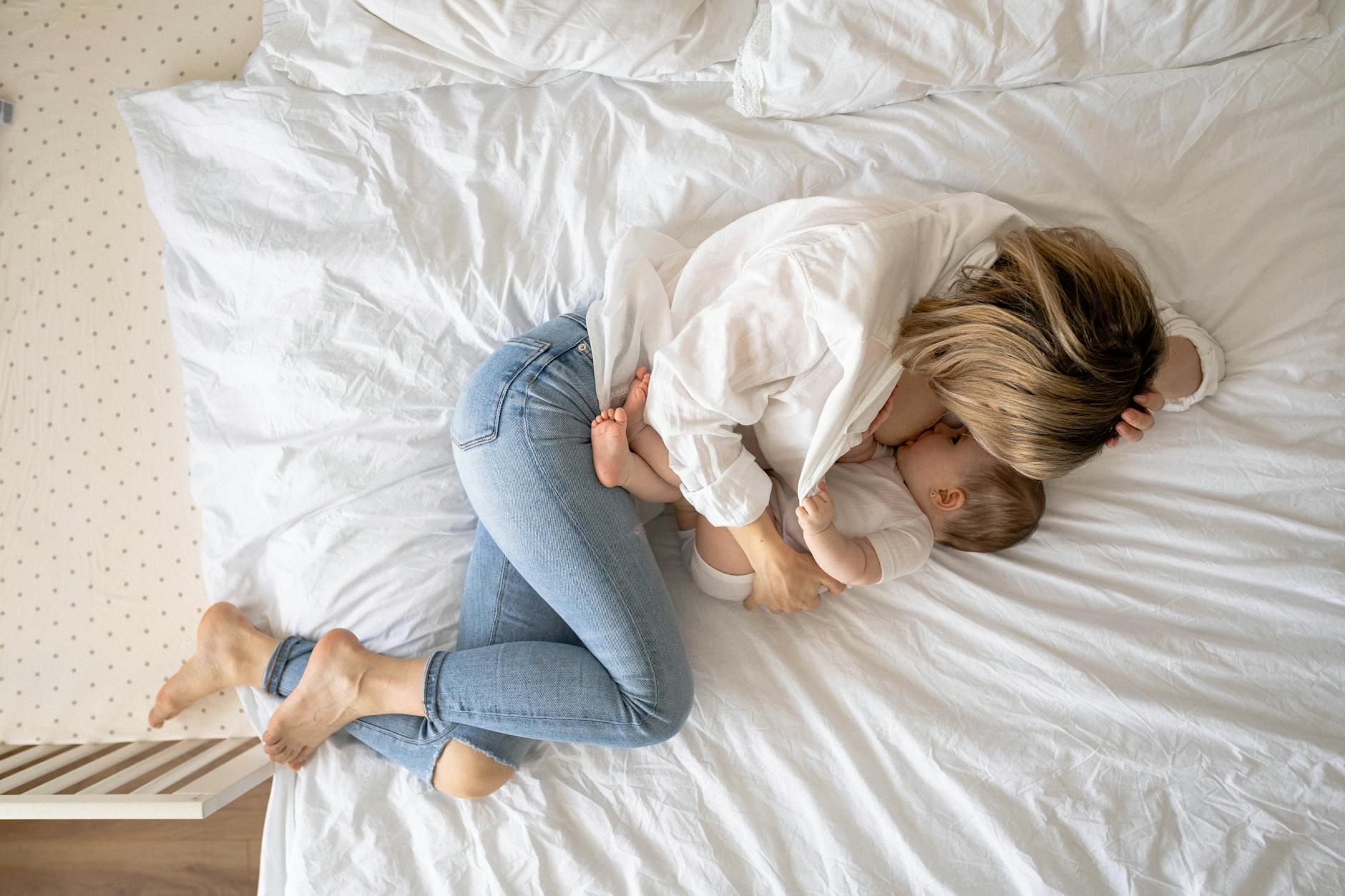What Breastfeeding Really Does To Your Body, Metabolism, And Hair