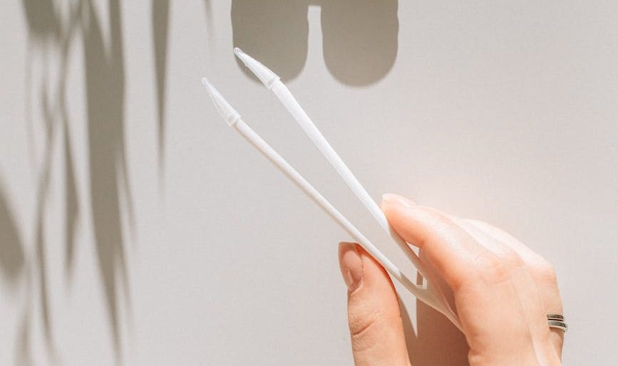 Tweezing Myths: Does Hair Grow Back Faster After Tweezing?